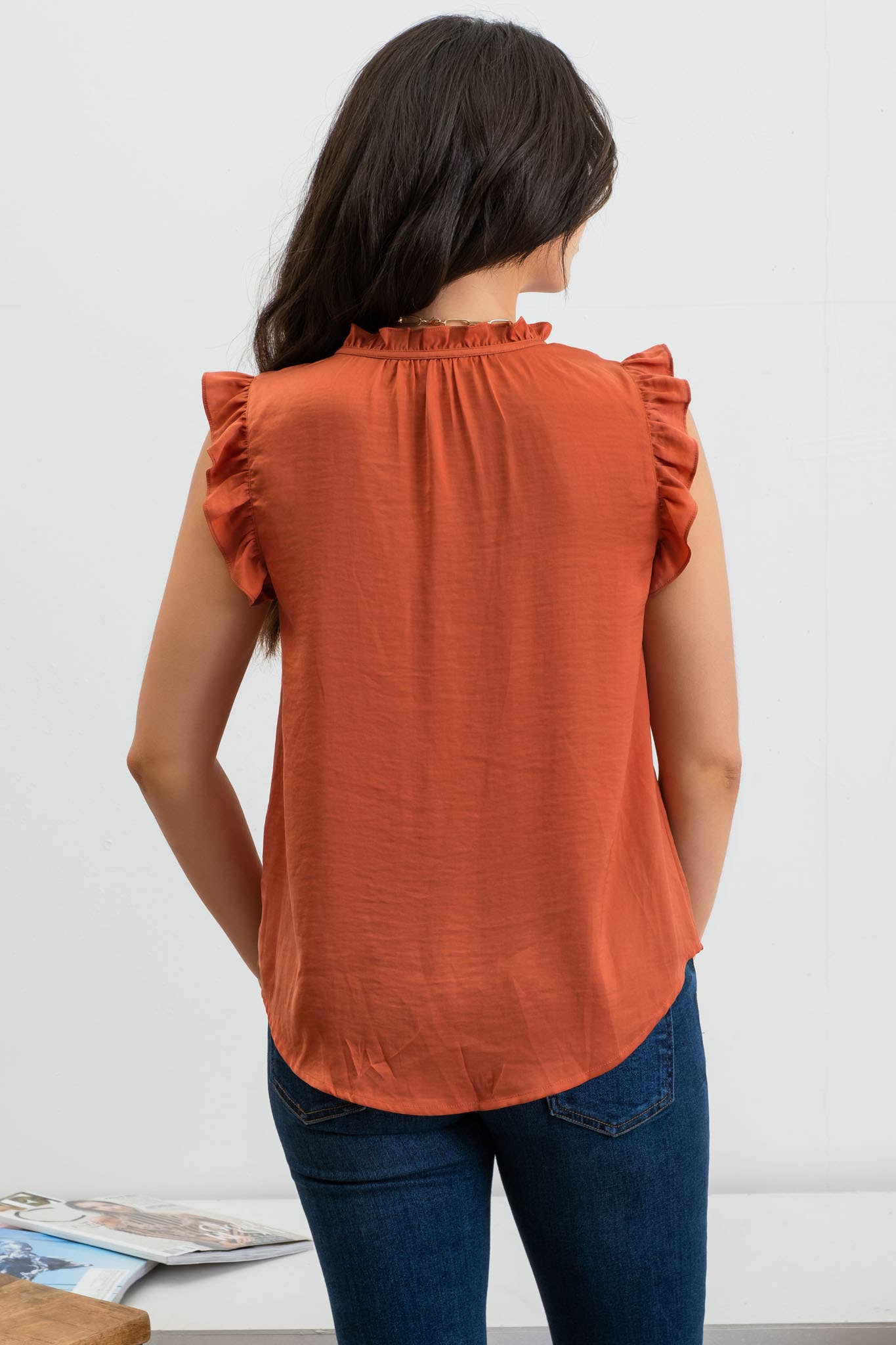 Ruffle Collared Sleeveless Top