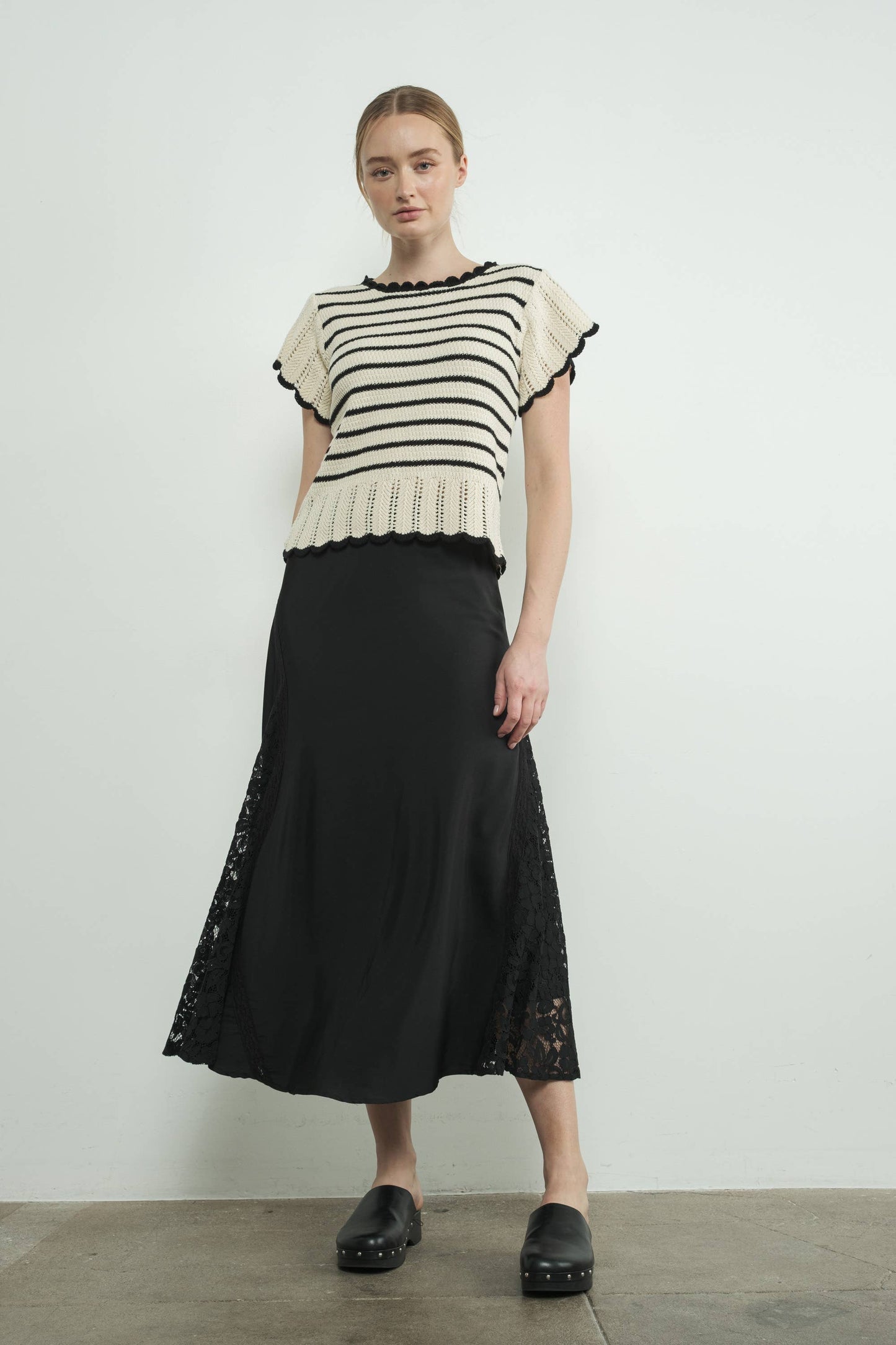 Lace Insert Skirts With Lining