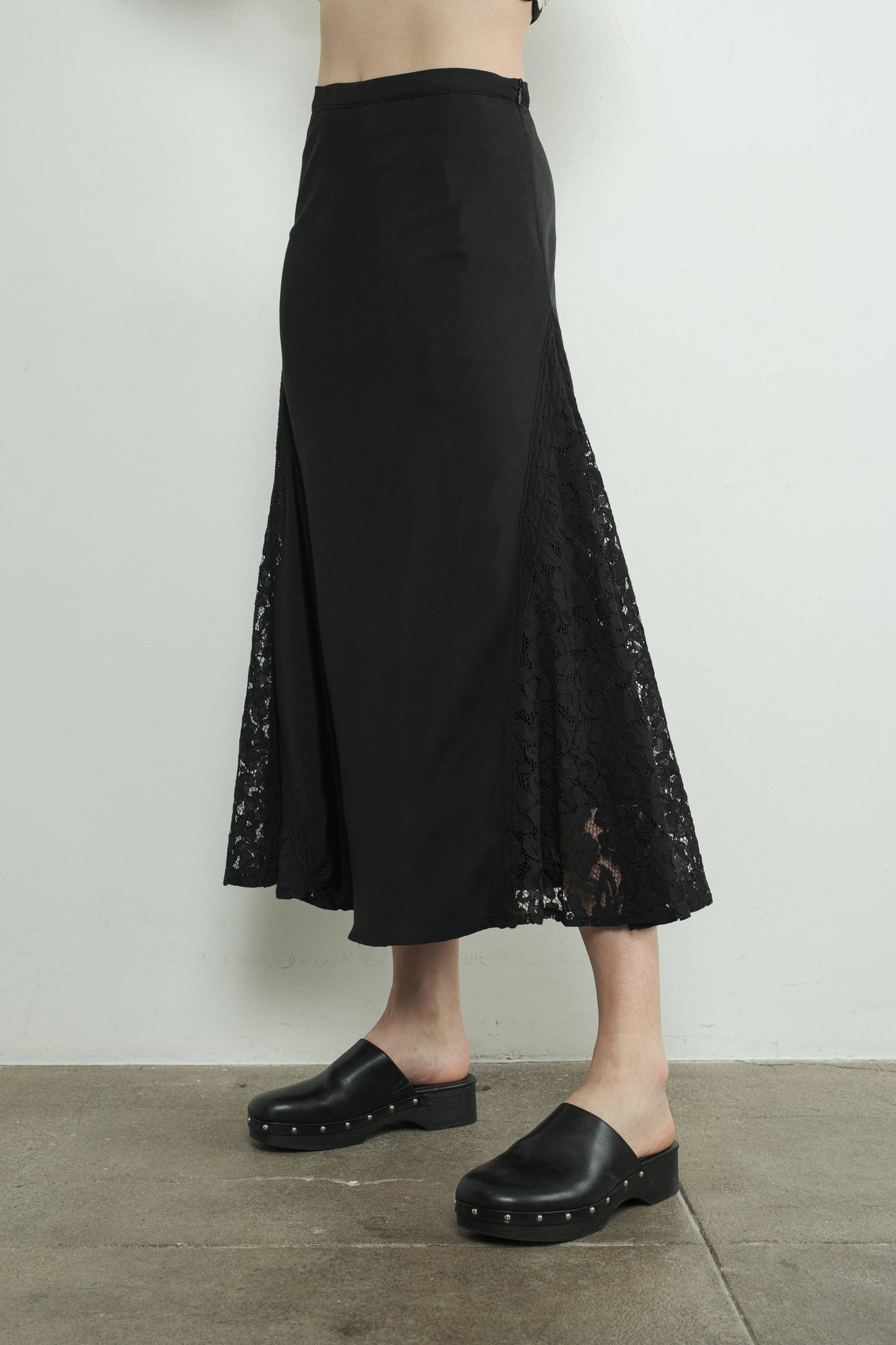 Lace Insert Skirts With Lining