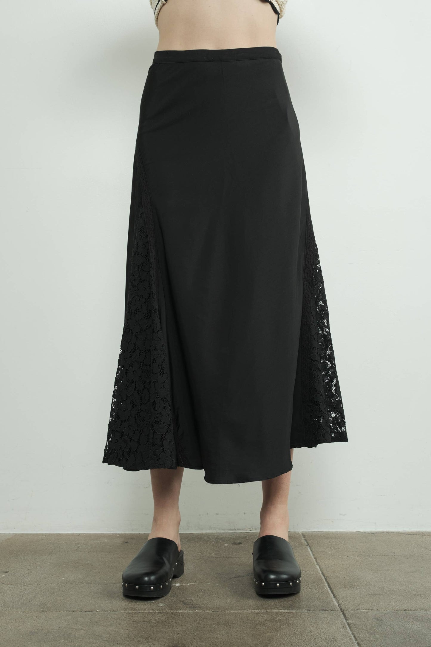 Lace Insert Skirts With Lining