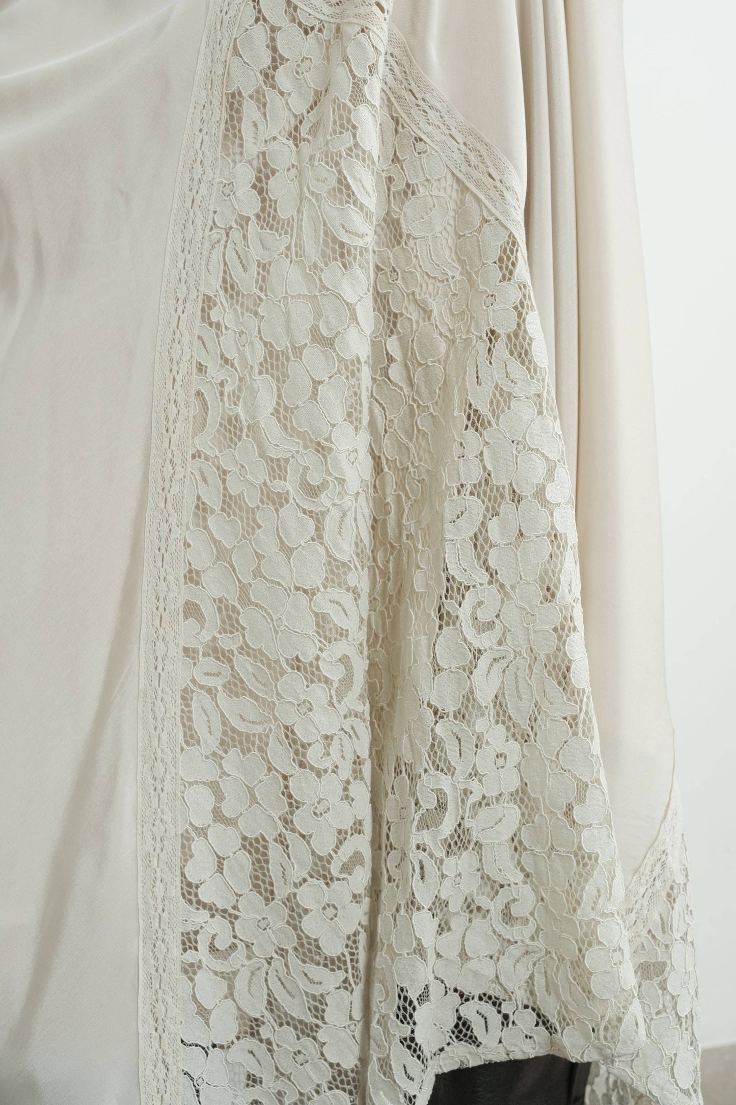 Lace Insert Skirts With Lining