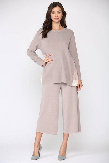 Summa Knitted Rib with Accordian Pleating Back