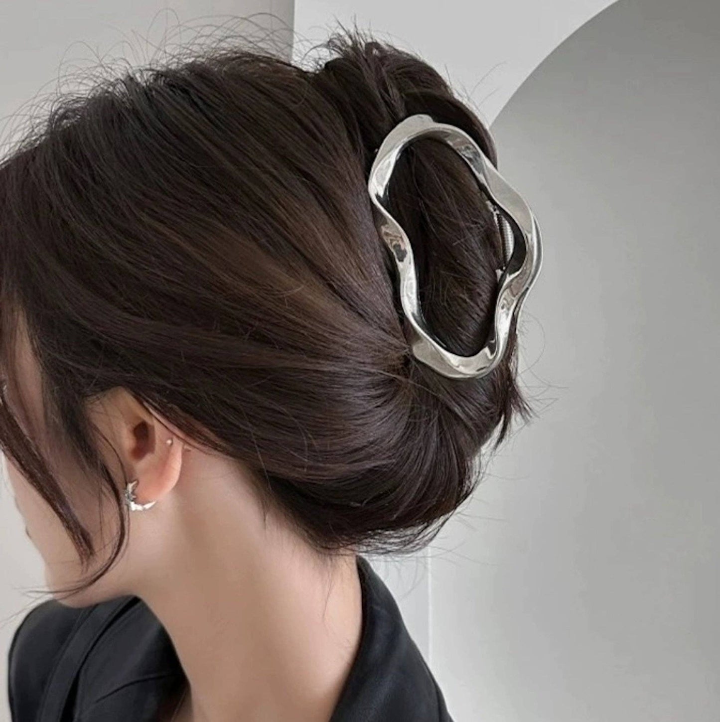 Wave Bubble Line Large Claw Hair Clip