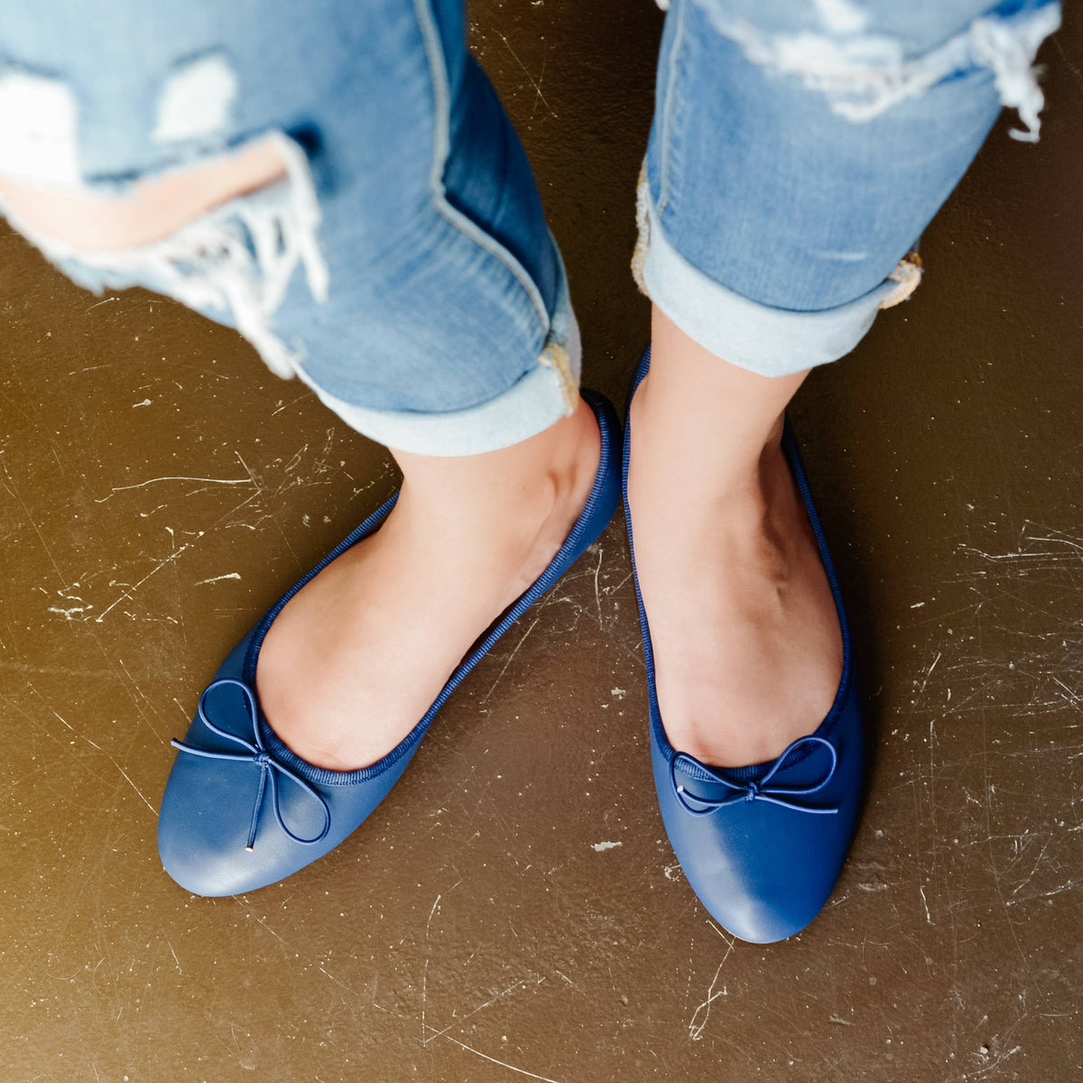 Vika Wide Width Flat