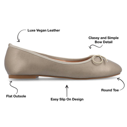 Vika Wide Width Flat