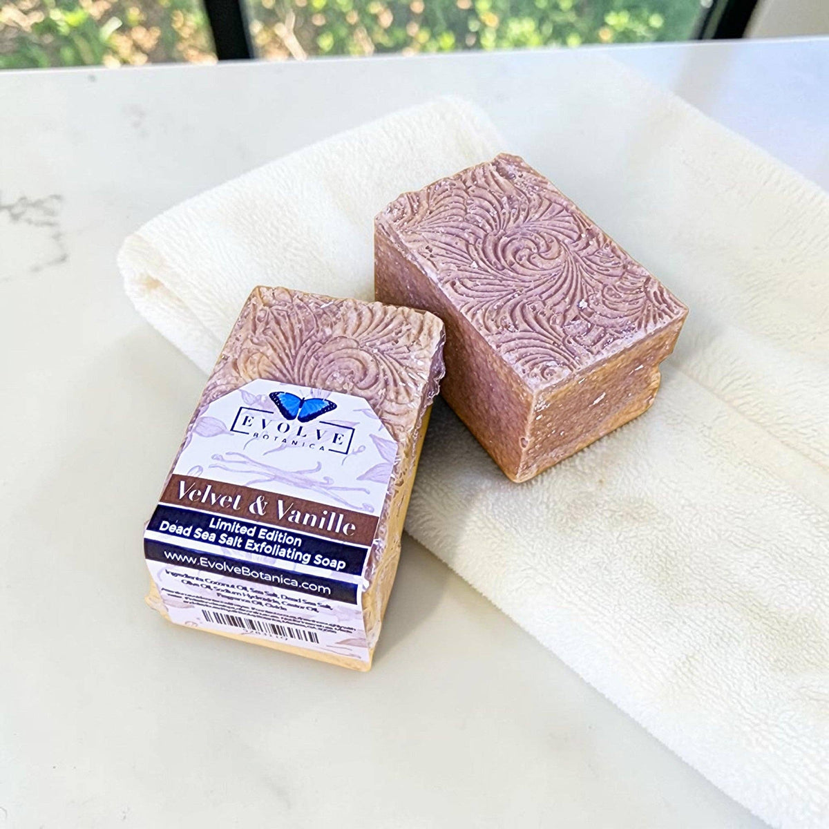 Velvet & Vanille Pink Salt Bar Soap – Cardamom, Lavender