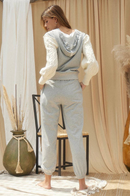 Long Sweatpants With a Front Tie