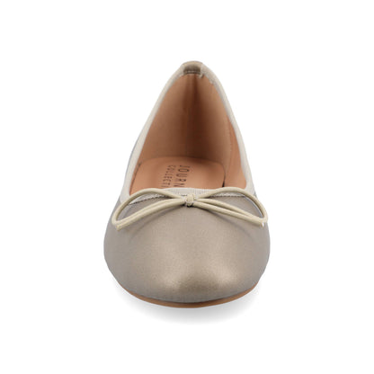 Vika Wide Width Flat
